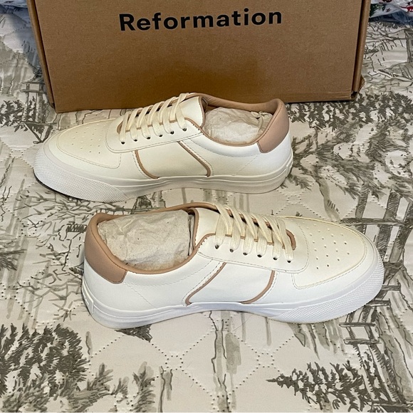 Reformation Harlow Leather Sneaker - Picture 6 of 9